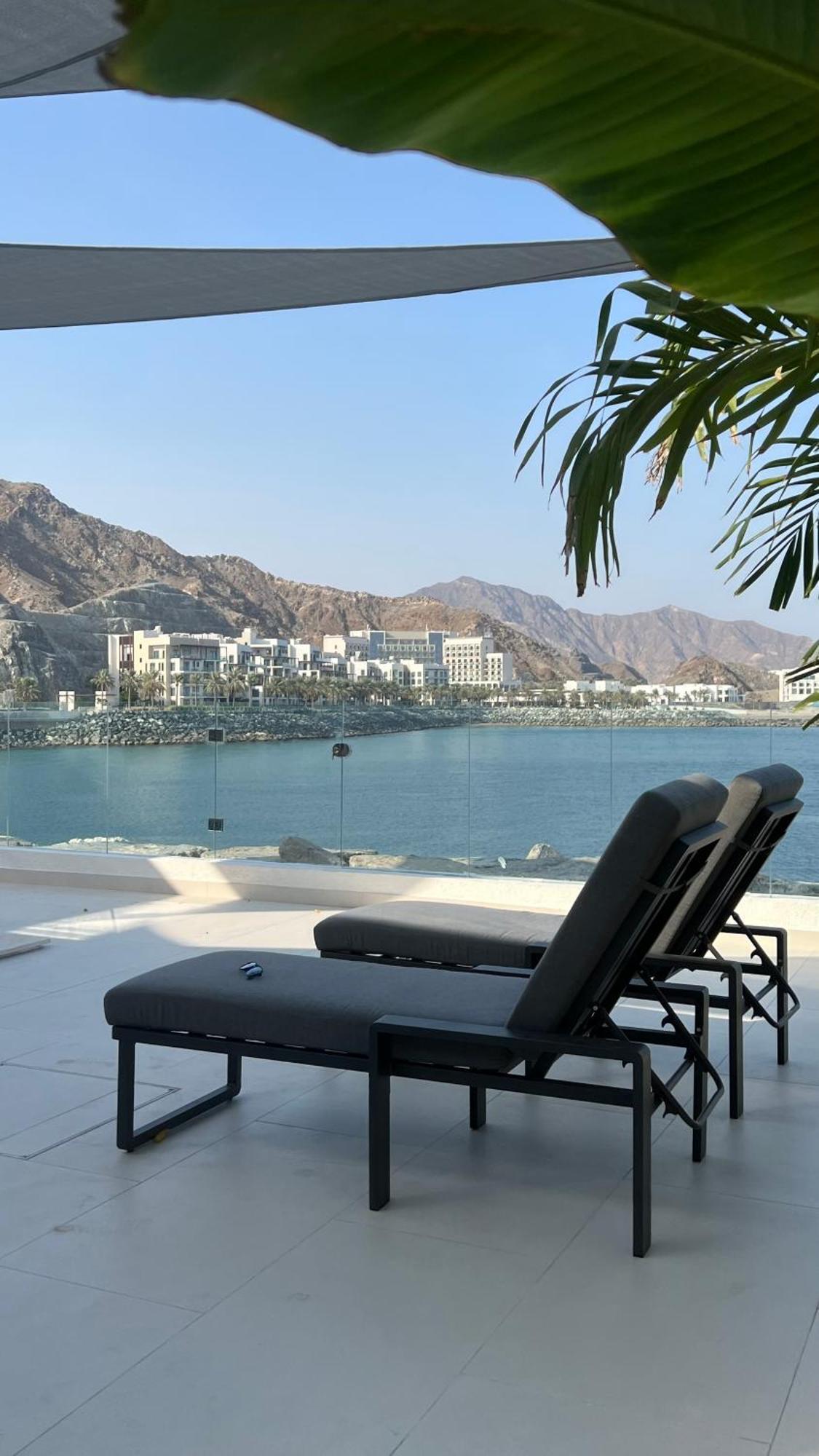 Al Dana Sea View Villa Эль-Фуджайра Экстерьер фото