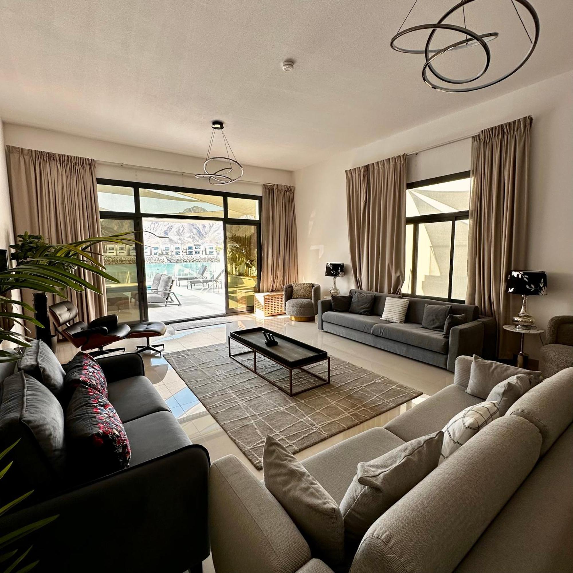 Al Dana Sea View Villa Эль-Фуджайра Экстерьер фото